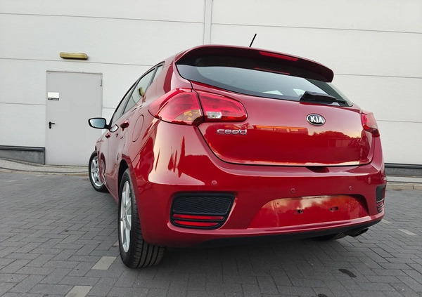 Kia Ceed cena 38900 przebieg: 156500, rok produkcji 2016 z Mieszkowice małe 631